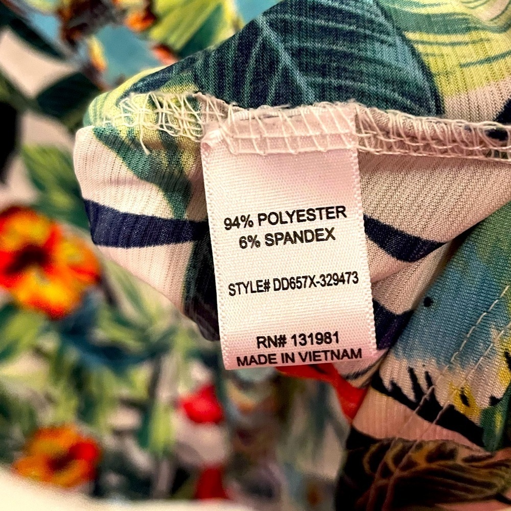 # Tropical floral 1X 3/4 sleeve tunic - Picture 4 of 5
